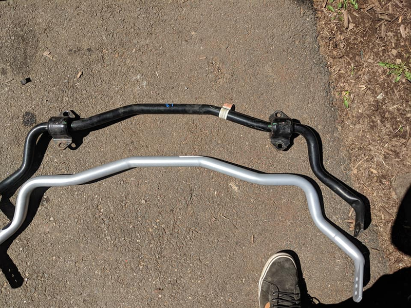 Illustration for article titled Big Sway Bars into the Mustang